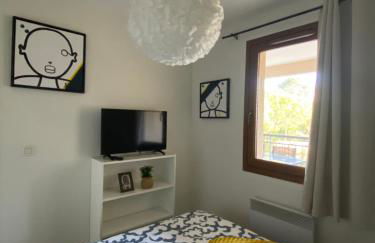 Escapade Uzétienne Cœur de ville et Parking - Foto 18