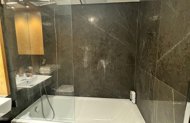 Westwood House - Photo 42