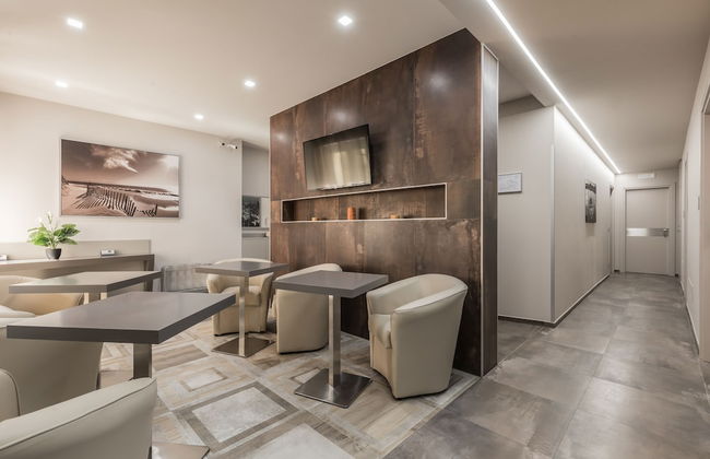 Astoria Deluxe Rooms,,Check in presso L’Hotel Astoria, Via Fratelli Rosselli 14 ,, - Foto 2