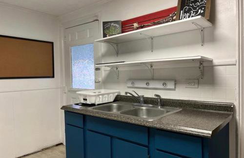 Charming 3 Bedroom Home 6 Beds Sleeps up to 12 - Foto 11