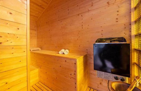 Awesome Home In Krkovic With Sauna - Photo 45