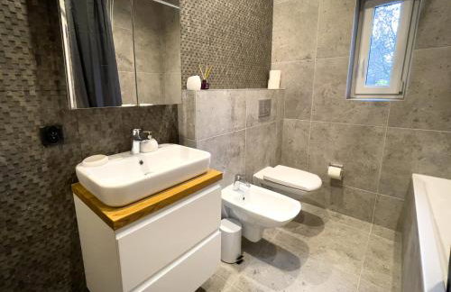 URBAN APARTMENTS Premium No 3, FREE PRIVATE PARKING, Self CHECK-IN - Foto 15