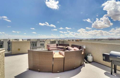 Las Vegas Home with Terrace about 10 Mi to the Strip! - Foto 30