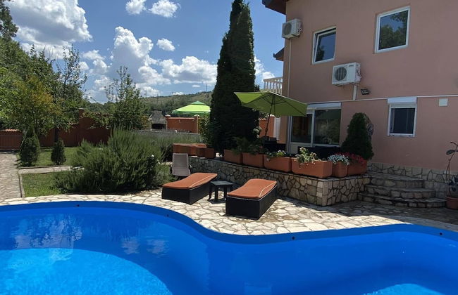 Private Riverside Villa Silvia - Foto 28