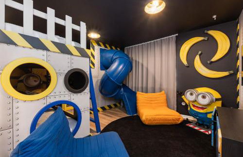 10min to Disney, Luxury 6BR Themed Villa with Private Pool,Spa and Game Room - Foto 1