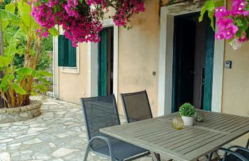 Aga's Seaview Cottages - Photo 3