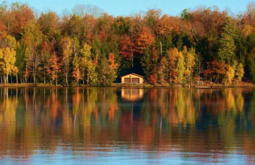 Minocqua Lakefront Cabin with Deck - Foto 30