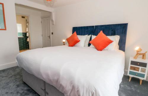 HollyDale - Photo 18