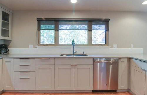 2 Master Suites, Fenced Yard, Hot Tub - Foto 12