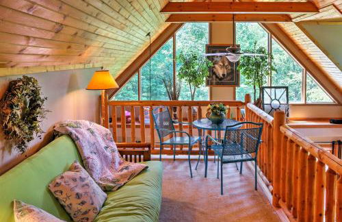 Roomy House on 2 Acres - 2 Mi to Egg Harbor Beach! - Foto 11