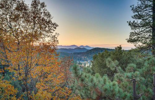 Crestline Cabin Mountain Views and Fire Pit! - Foto 1