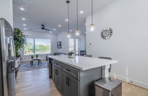 Your home away from home - Photo 2