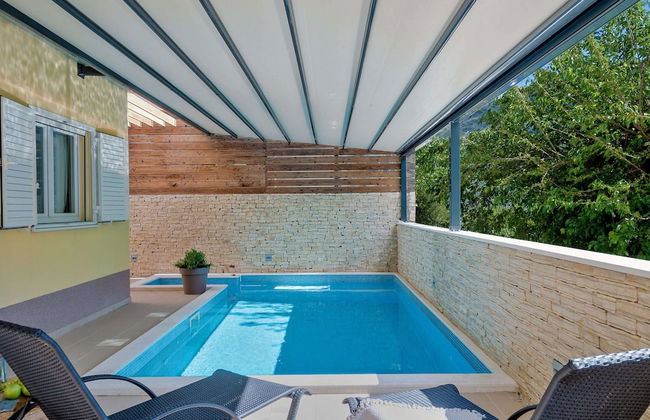 Luxury Villa Lelu With Heated Saltwater Pool, Parking, High Speed Internet, Bbq, el. car Charge T2 - Foto 34