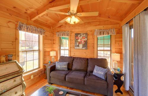 Pet-Friendly Damascus Cabin with Deck and Mtn Views! - Foto 5