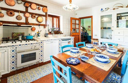 Elegante villa panoramica con giardino e idromassaggio a 10 minuti dal mare - Foto 14