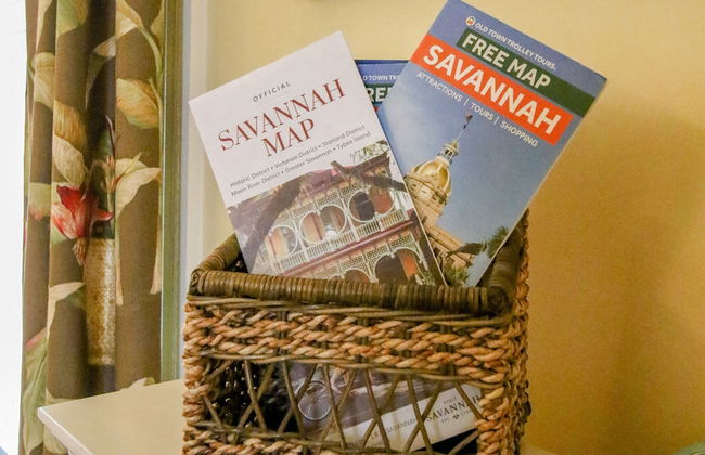 The Irish Bar near Bay Historic Savannah - Photo 53