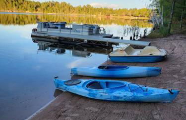 Sandy Lake Cabin ~Private Luxury Vacation Home~ - Foto 7