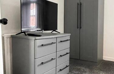 Slick Space for a Standish Stay - Photo 27