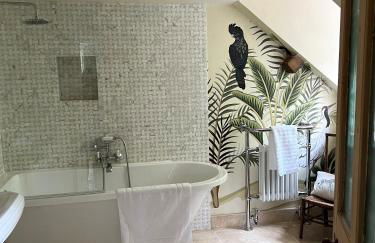 The Pink House - Photo 25