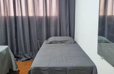 Aloha Room - Photo 2