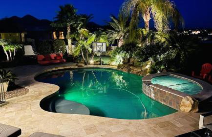 Luxury Contemporary Sanctuary w/ Pool and Views! - Foto 4