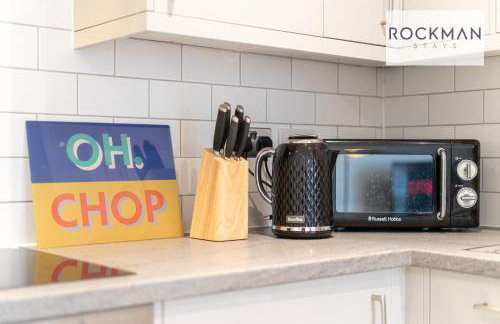 Royal Oak Apartments 1 - Free Van Parking - 2 Bedroom Apartment - 2 bathrooms - Sleeps 6 - Perfect for Contractors - Fast Wi-fi - Foto 20