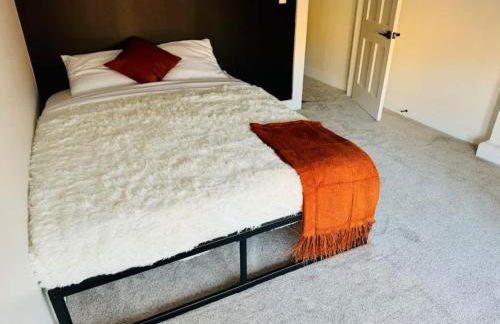 Jungle House Columbus Sleep 12 Downtown Ohio Free Parking - Near Convention Center & Nationwide Arena - 4BR Short North Luxury Home - Over 5,800 Five Star Stays - Foto 36