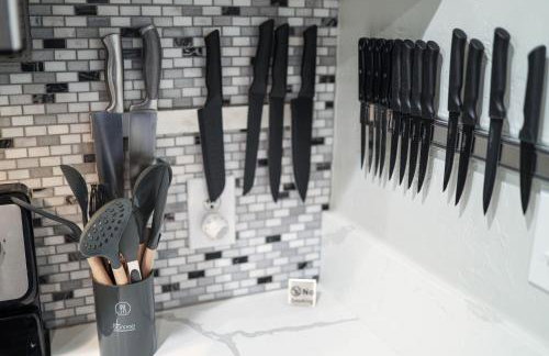 Game Night Downtown - BSU - Slots - Over 100 Games - Foto 61