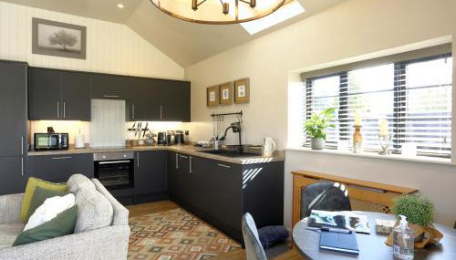 The Tyre Barn - Foto 5