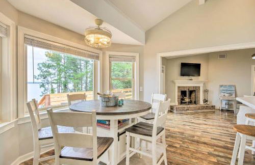 Gilbert Lakefront Retreat with Private Dock! - Foto 7