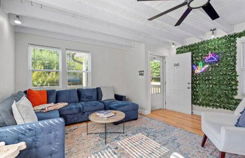 GATHERING HOUSE IN HISTORIC OAKWOOD - Foto 3