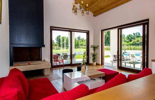 Villa Dora in Central Istria kids friendly with private pool and playground for 10 persons - Foto 3