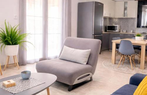 Tom's House - Photo 3