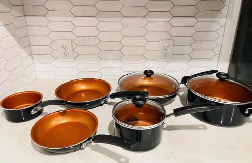 Your Downtown Home With California King Bed Unit A - Photo 39