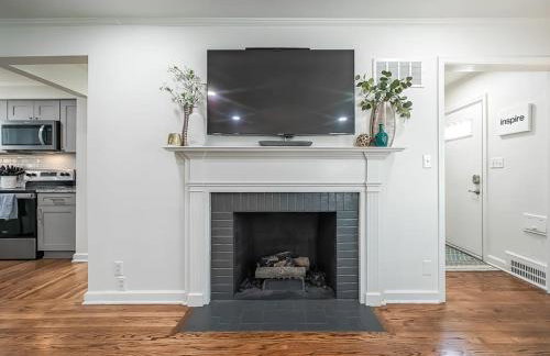 4 Bedroom Plaza Charmer Pet Friendly - Photo 9