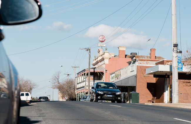 Bespoke On Main - Photo 14