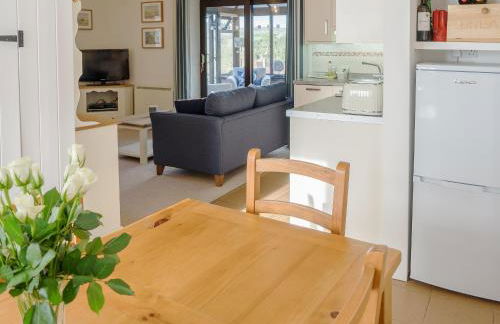 Poirot Cottage - Photo 6