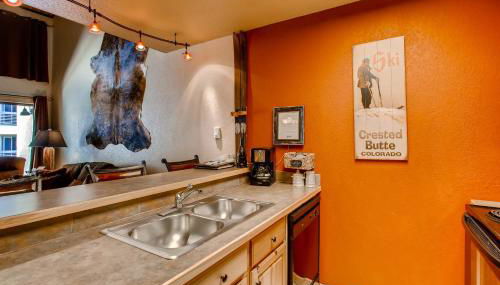 Tastefully Decorated Emmons Condo - Foto 5