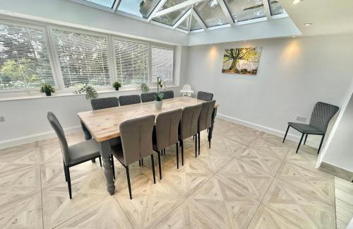 5 Bed House - Pool - Hot Tub - Sauna - Pool Table - Near New Forest and Beach - Sleeps 12 - Photo 49