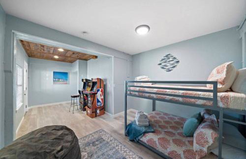 Beach Home with Cowboy Pool, Big Deck and Ocean View - Photo 23