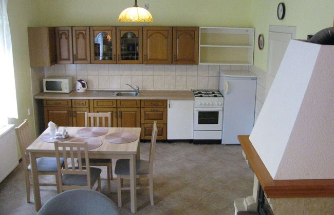 Modern Apartment in Carlsbad With Garden - Photo 2