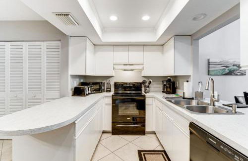 Village des Pins Sarasota 2BR Condo with Pool - Foto 13