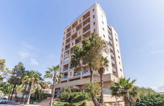 3BR SeaView Apt by the Beach by SeaNRent - Foto 40