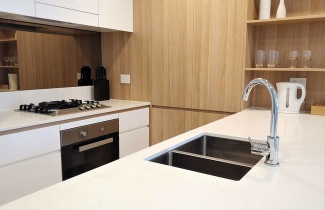 Luxury 1 Bedroom 1 Study With 1 Parking - Photo 8