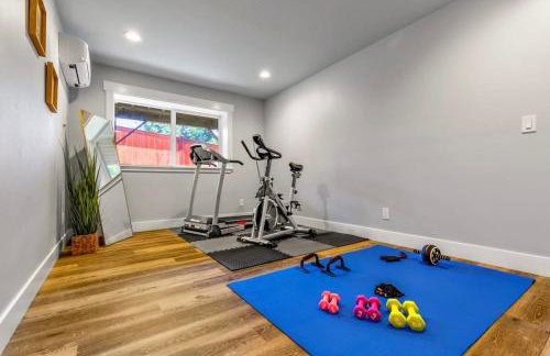 Modern Fortress w with 4 Decks AC in all rooms Gym - Foto 8