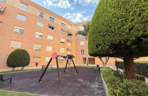 Encantador Ático a 2,6 km de la Playa - Foto 60