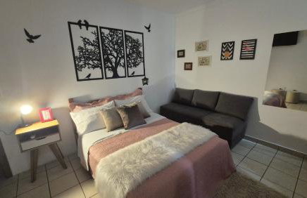 Suite climatizada, ao lado da praca principal - Foto 3