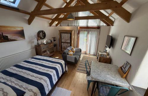 Re-imagined Stone Barns in the Country Near the Coast - Foto 53