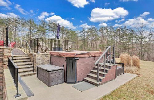 Liberty Pines - Lakefront Log Home, Swim Spa & Game Room - Photo 3