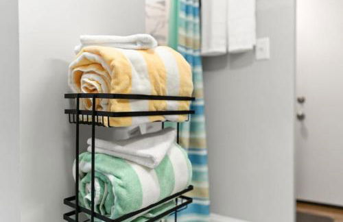 Newly Renovated Beachside Bliss Steps to Sand - Foto 30